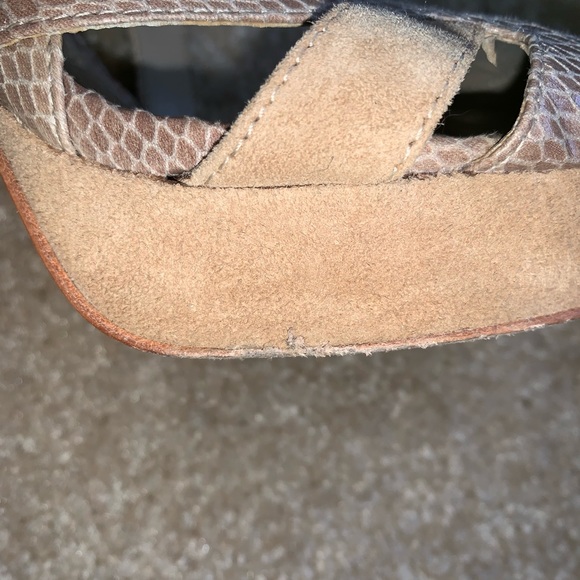 Nude White House black market heels - Picture 7 of 7